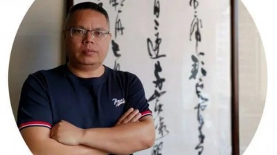 对话《名人百科数据库》执行主编刘鑫炜：艺术家如何突围AI同质化