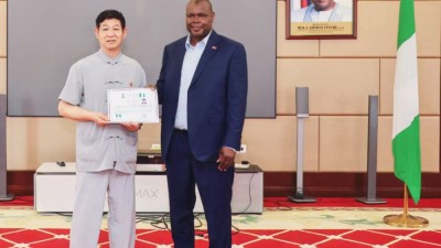 罗建国老中医受邀出席国际中医文化交流活动​